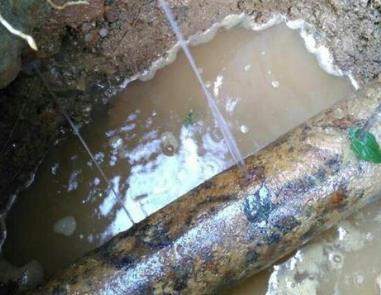 宝鸡市楼顶渗水维修公司分享下地暖漏水的原因及检测方法。